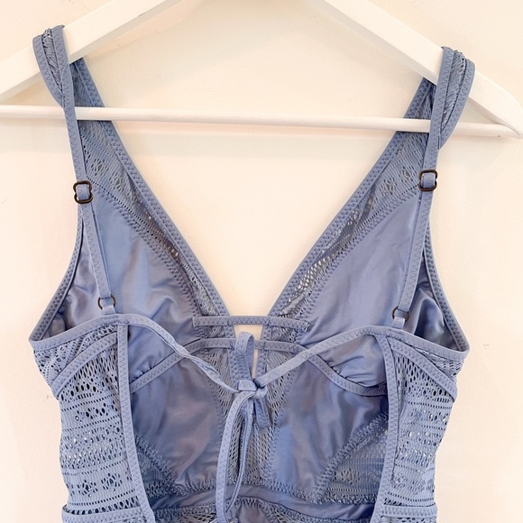 Becca by Rebecca Virtue Blue Show & Tell One Piece Swimsuit Size Small - Picture 10 of 11